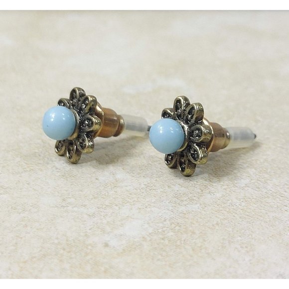 Silver Flower Stud Earrings Blue Stone Vintage Jewelry Jewel Trinket Gift f/Her - Picture 10 of 11